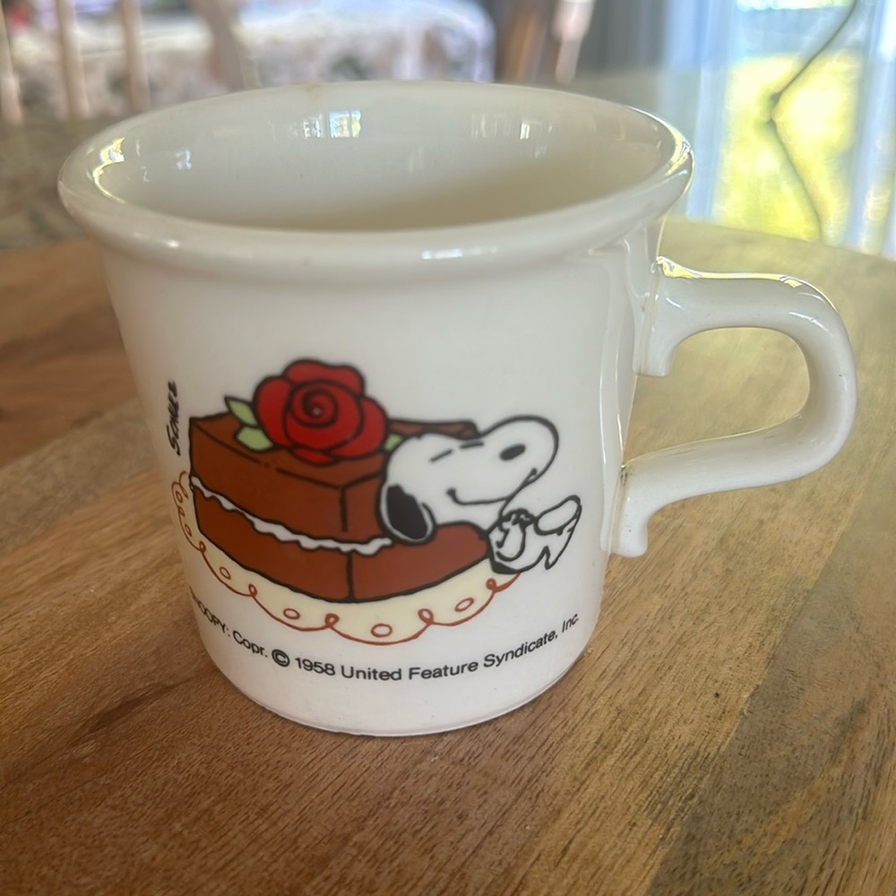 Vintage Snoopy 1958 Taylor International  Birthday Cake mug